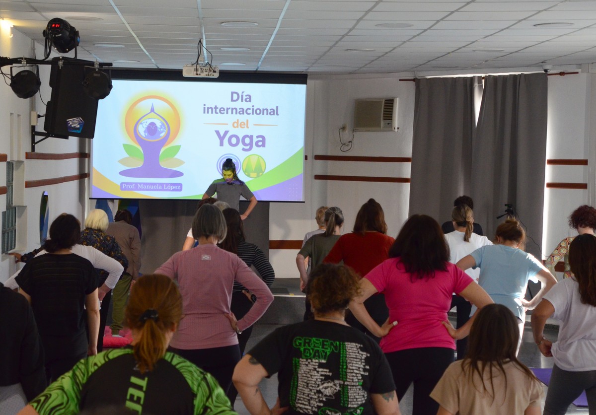 Hubo yoga y salud en Pioneros - Imagen 4